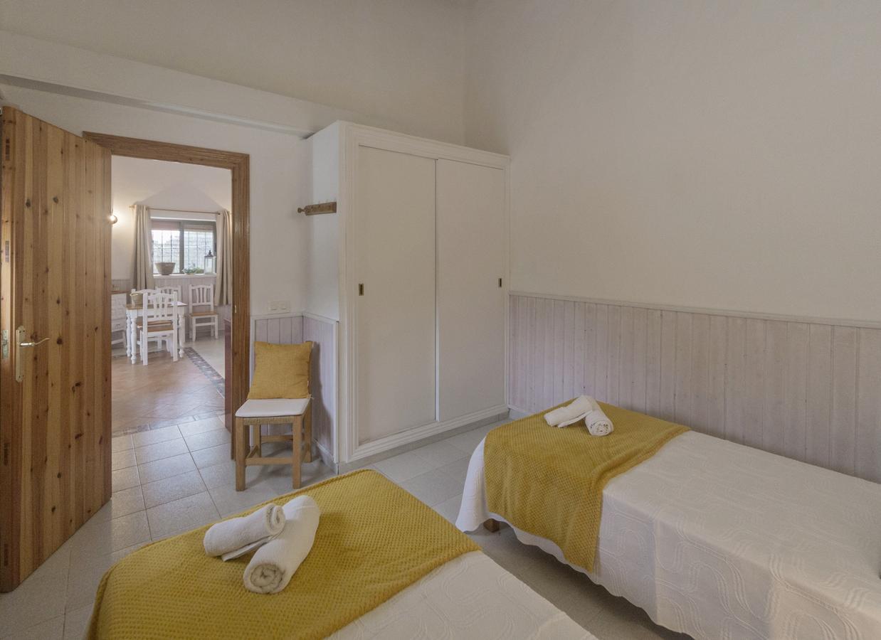 Viviendas Los Olivos - Formentera Break Пляж Миджорн Экстерьер фото